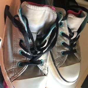 Kids converse- size 3 - used condition